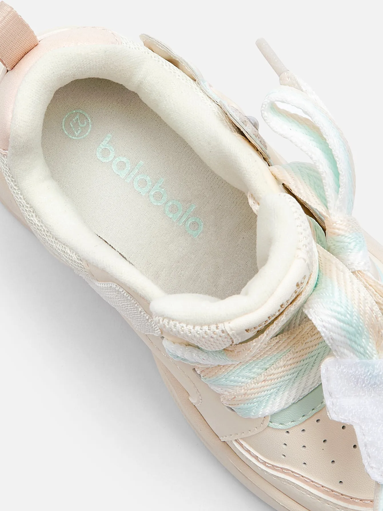 Balabala children's shoes for boys and girls sneakers small white shoes 2025 New Year