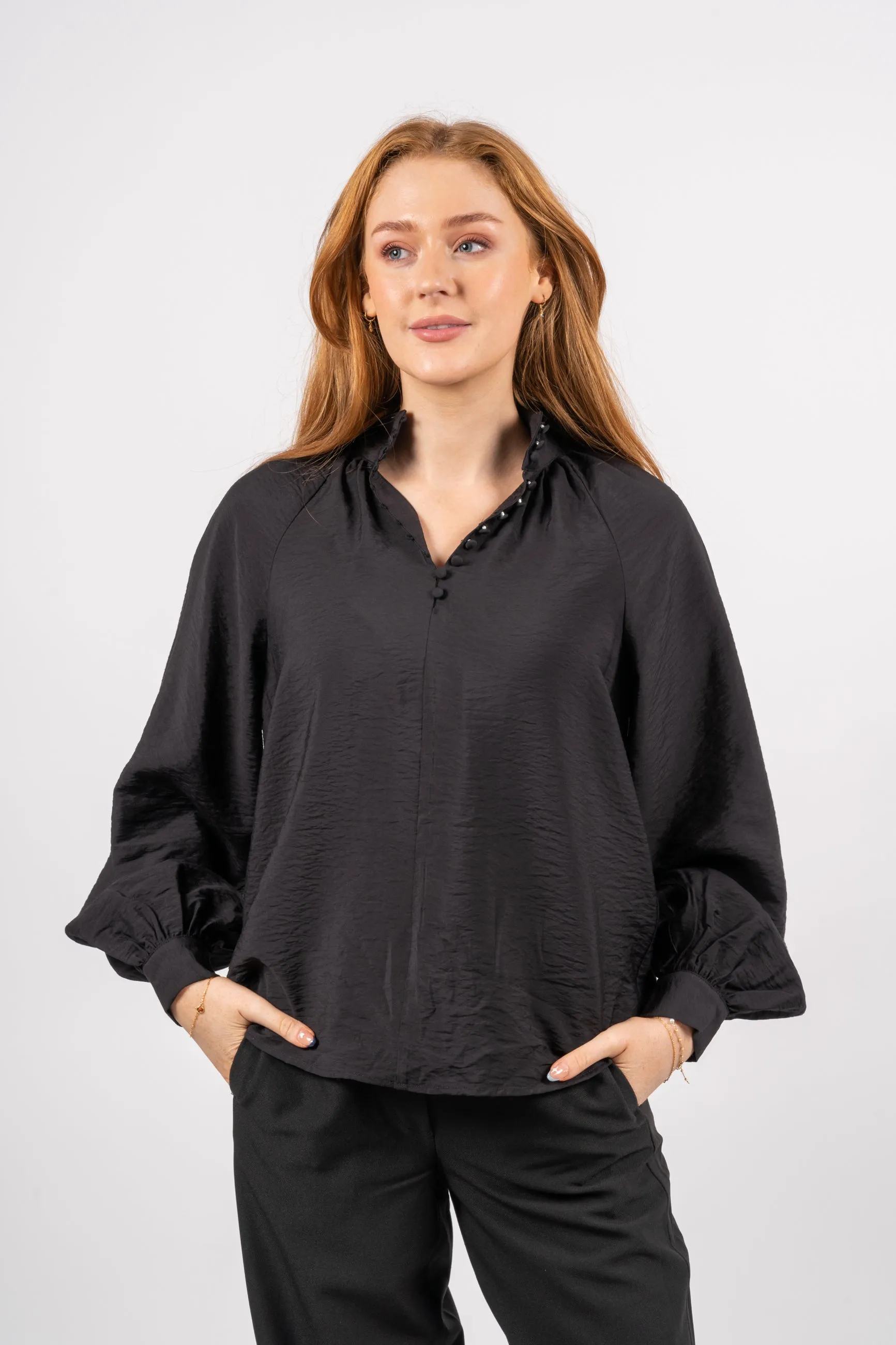 Faura Ls Buttoned Top - Black