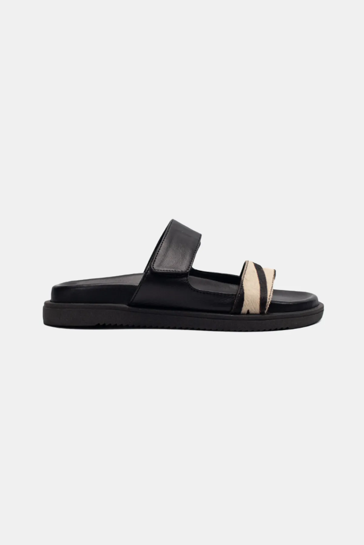 Polly Flats - Black   White