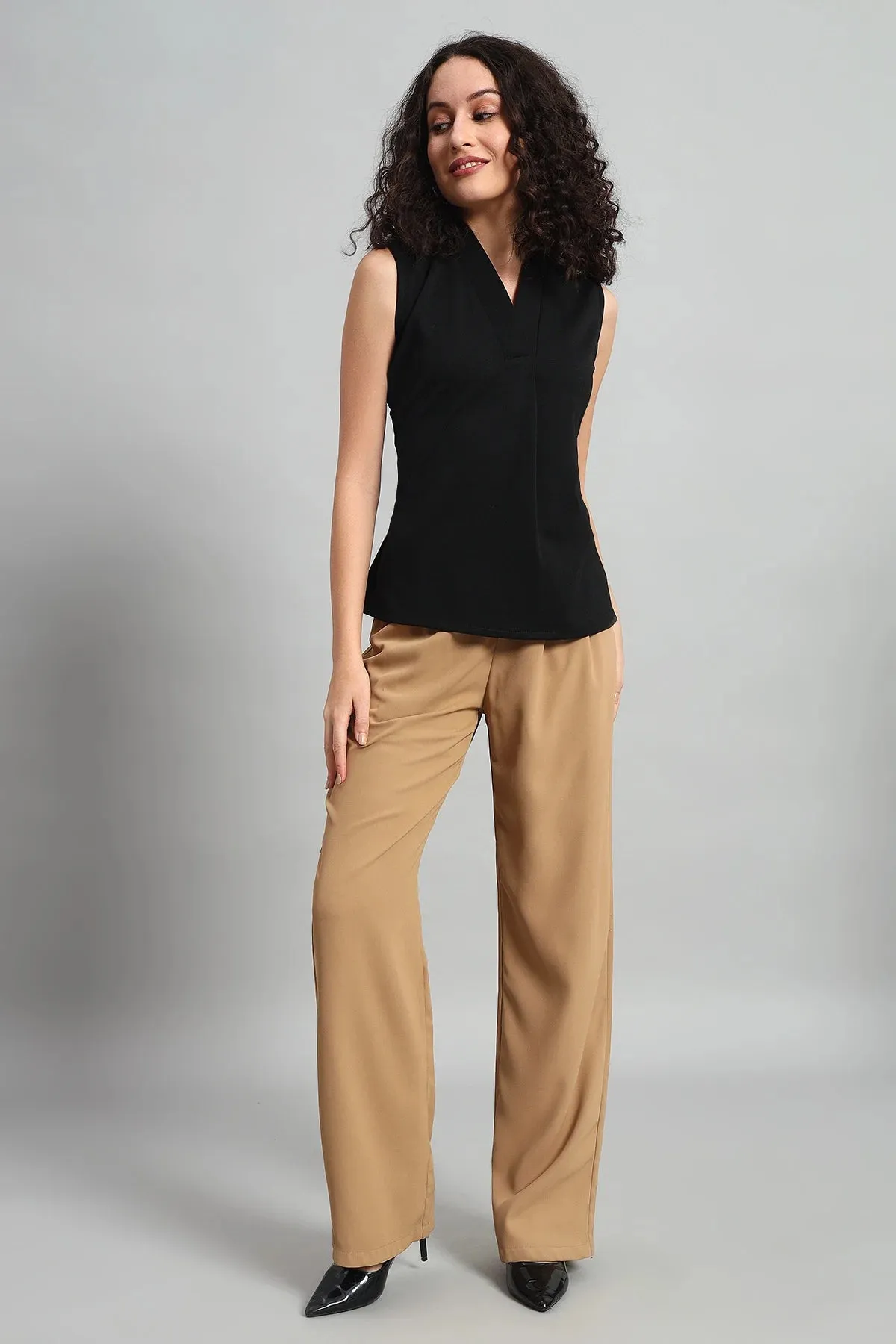 V-Neck Charm Relaxed Top, Black